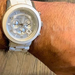 Michael Kors Runway MK8108 mens quartz watch